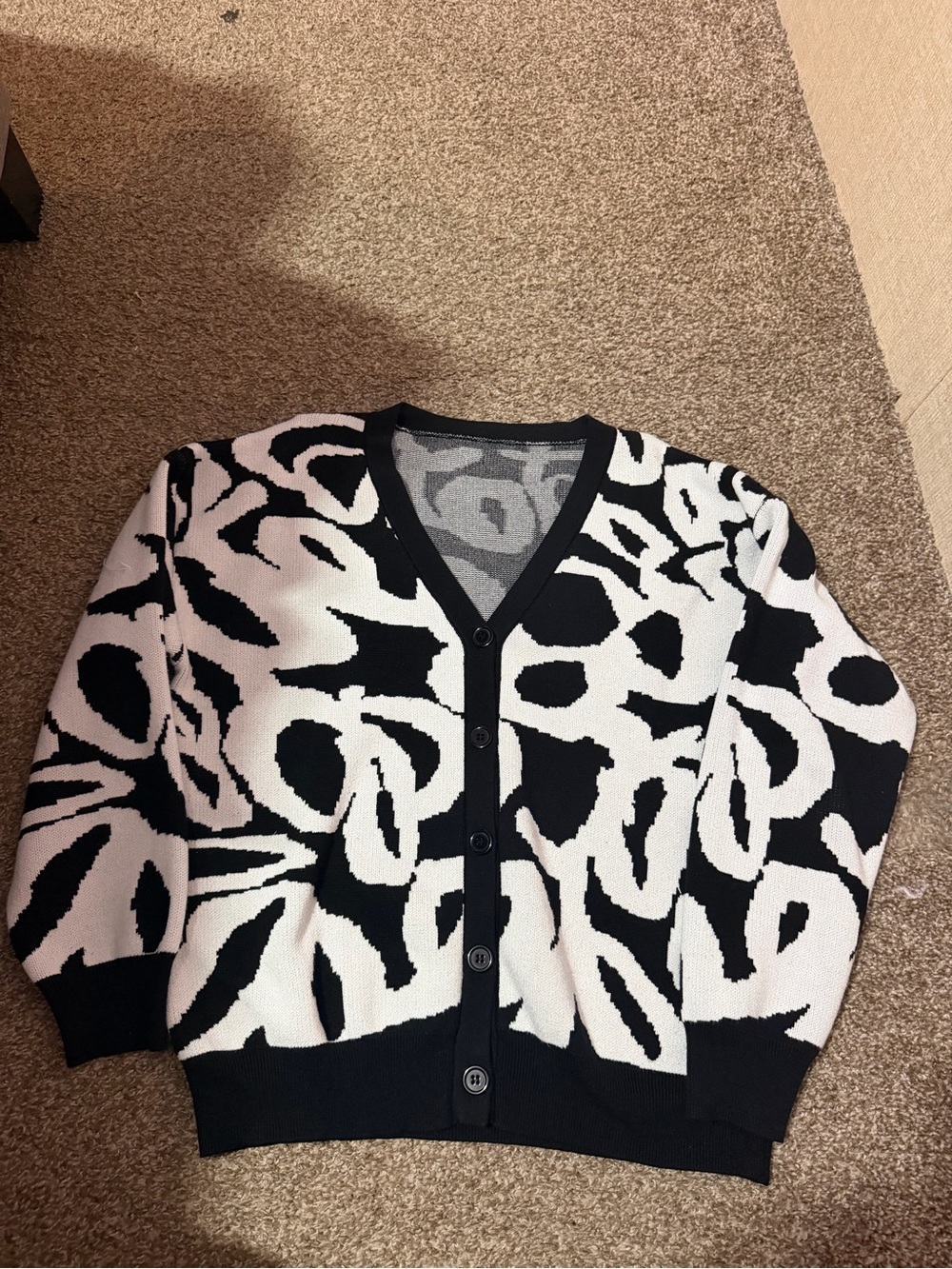 SHEIN Black & White Abstract Pattern V-Neck Cardigan
